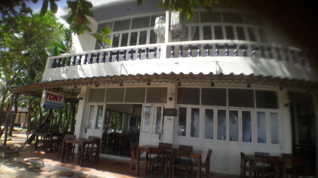 Tony Home And Restaurant Karon Exterior foto