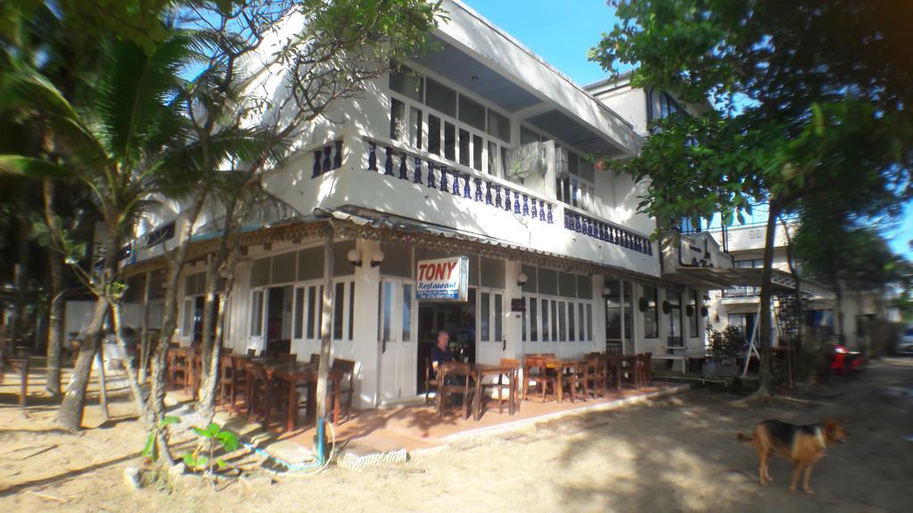 Tony Home And Restaurant Karon Exterior foto